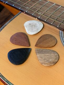 ZESTAW KOSTEK GITAROWYCH - 3